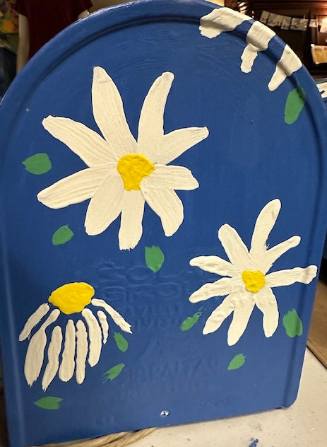 GroBox ~ White Daisies on Blue