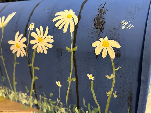 GroBox ~ White Daisies & Blue Fence