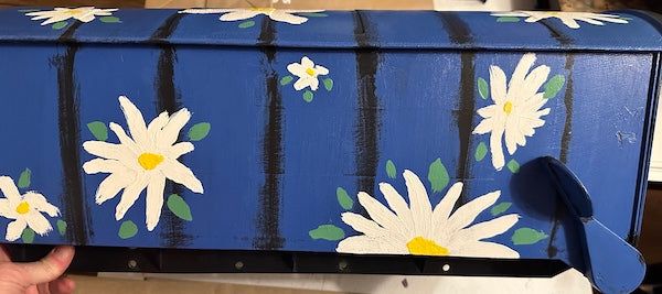 GroBox ~ White Daisies on Blue - Large Plastic